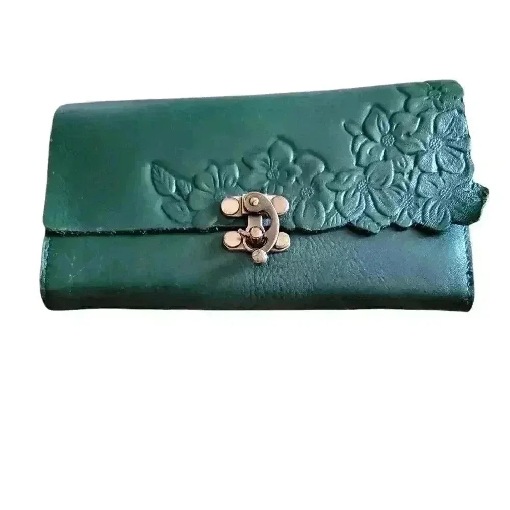 Patricia Nash Terresa Wallet Green Hand Cut Tooled Leather Organizer